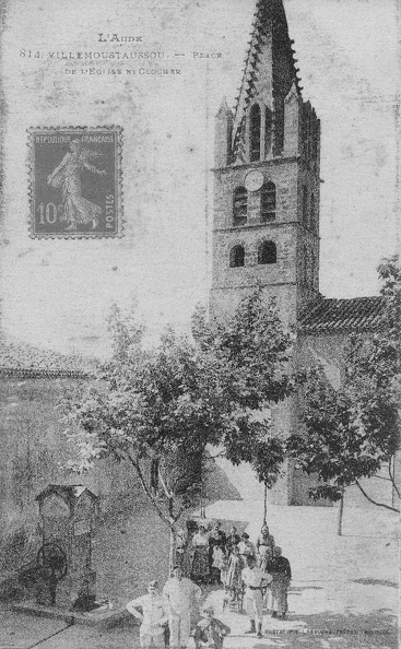 Villemoustaussou - Place de l'église et clocher - villemoustaussou-eglise-saint-etienne-2-niveaux.jpg villemoustaussou-eglise-saint-etienne-2-niveaux.jpg