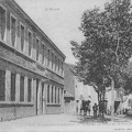Villemoustaussou - Hôtel de ville et le Boulevard