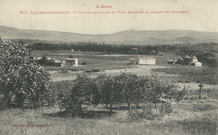 Villemoustaussou - Vue sur la plaine du Pont Rouge et la Chaine des Corbières